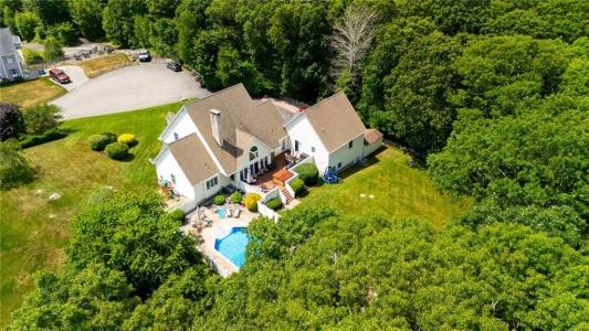 11 Hamilton Road, Westerly, Rhode Island 02891