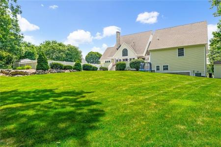 11 Hamilton Road, Westerly, RI 02891, USA