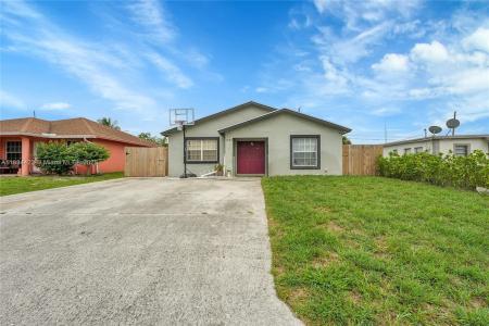 1303 W 6th St, Riviera Beach, Florida 33404, USA