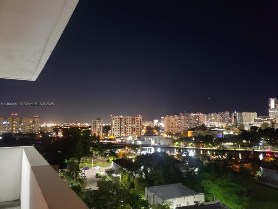 36 NW 6th Ave 906, Miami, Floride 33128, États-Unis