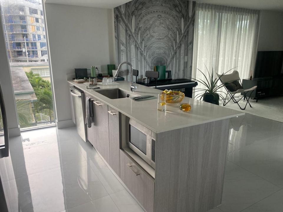 1133 102nd Street 403, Bay Harbor Islands, Florida 33154, Estados Unidos