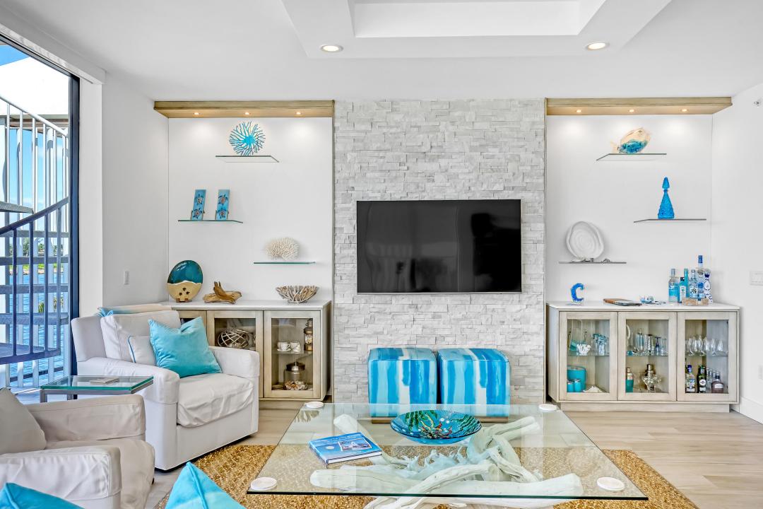 106 Inlet Way 305, Palm Beach Shores, Florida 33404