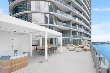 300 Biscayne Blvd Way 1507, Miami, Florida 33131