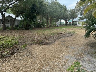 Lot 15 SW Halpatiokee Street, Stuart, Florida 34994, Amerika Birleşik Devletleri