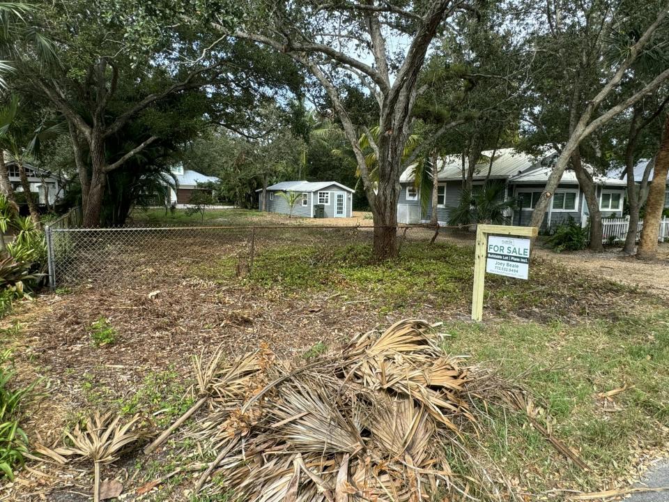 Lot 15 SW Halpatiokee Street, Stuart, Flórida 34994, Estados Unidos