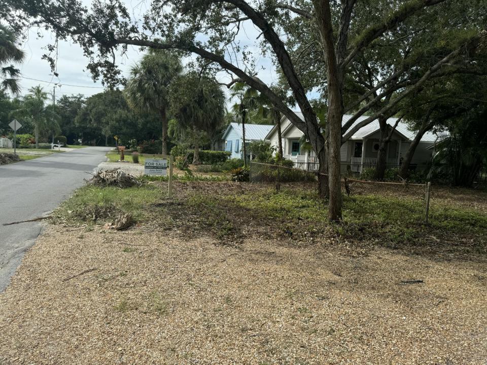 Lot 15 SW Halpatiokee Street, Stuart, Flórida 34994, Estados Unidos