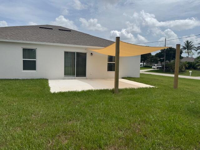 591 SW Halifax Avenue, Port Saint Lucie, Floryda 34953, USA