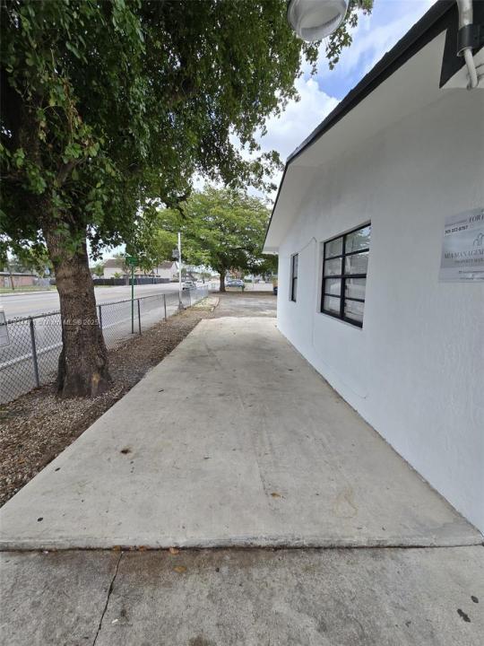 7090 NW 17th Ave 1, Miami, 플로리다 33147, 미국