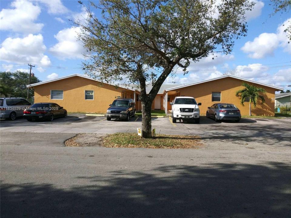 6147 Arthur St 6, Hollywood, Floride 33024, États-Unis