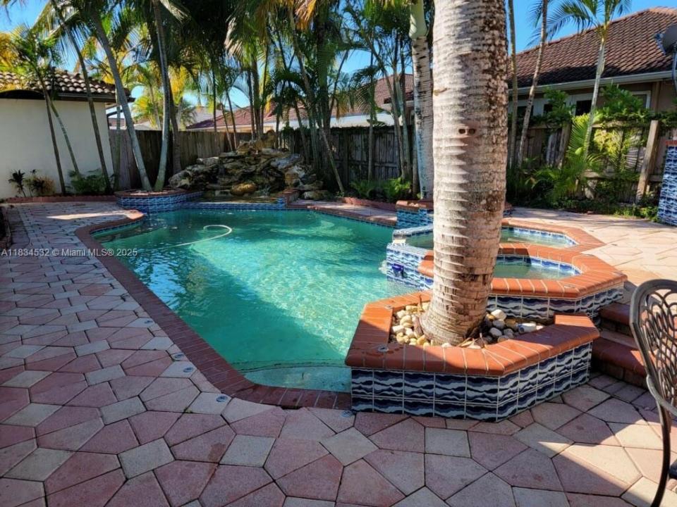 4908 SW 143rd Ave, Miami, Floryda 33175, USA