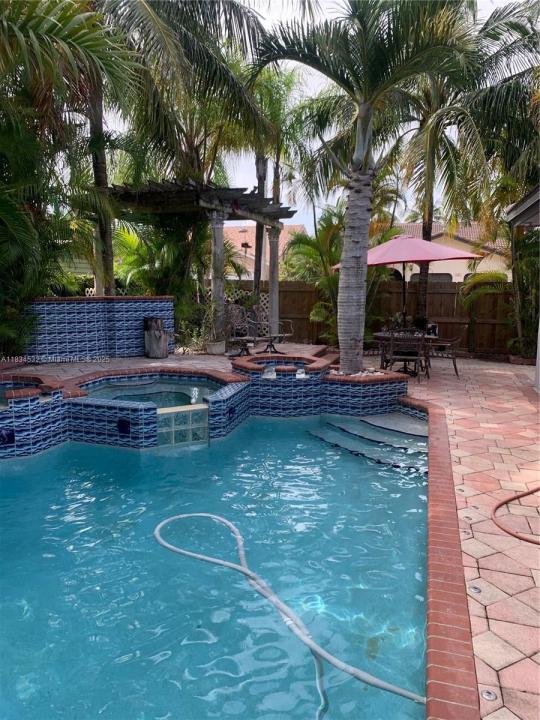 4908 SW 143rd Ave, Miami, Floryda 33175, USA