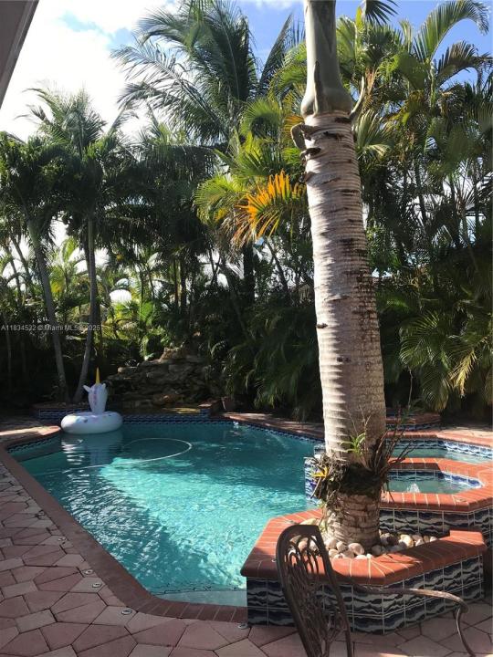 4908 SW 143rd Ave, Miami, Floryda 33175, USA