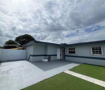 19120 NW 36th Ave 19120, Miami Gardens, Florida 33056, USA