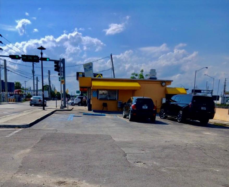 8401 NW S River  Dr, Medley, Floride 33166, États-Unis