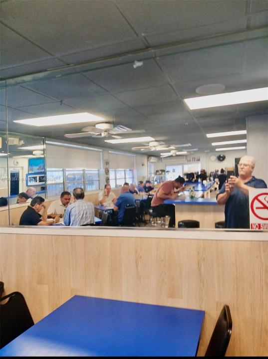 8401 NW S River  Dr, Medley, Floride 33166, États-Unis