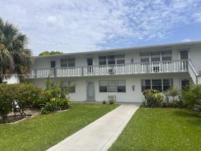 367 Sheffield O O, West Palm Beach, Florida 33417, USA