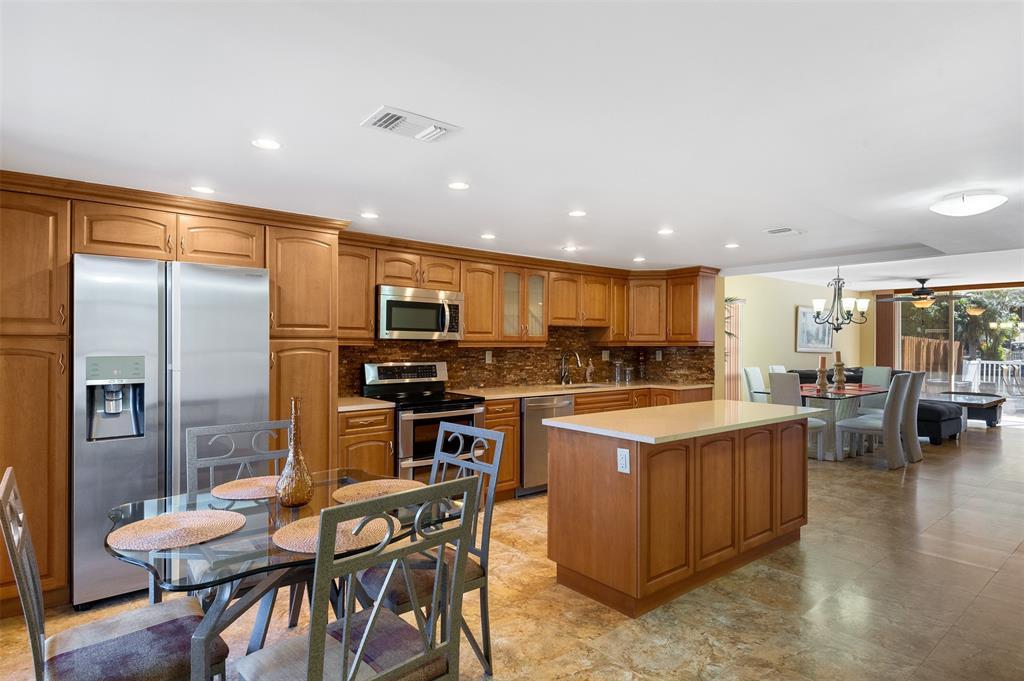 822 NE 25th Ave 822, Venetian Park, Hallandale Beach, Florida 33009