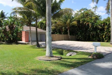 861 NW 116th Ave, Plantation, Florida 33325