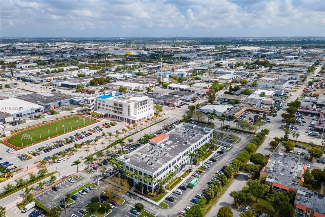 7950 NW 53rd St 322-324-326, Doral, Flórida 33166, Estados Unidos