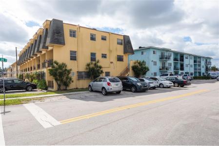 3494 E 4th Ave 1207, Hialeah, Florida 33013, USA