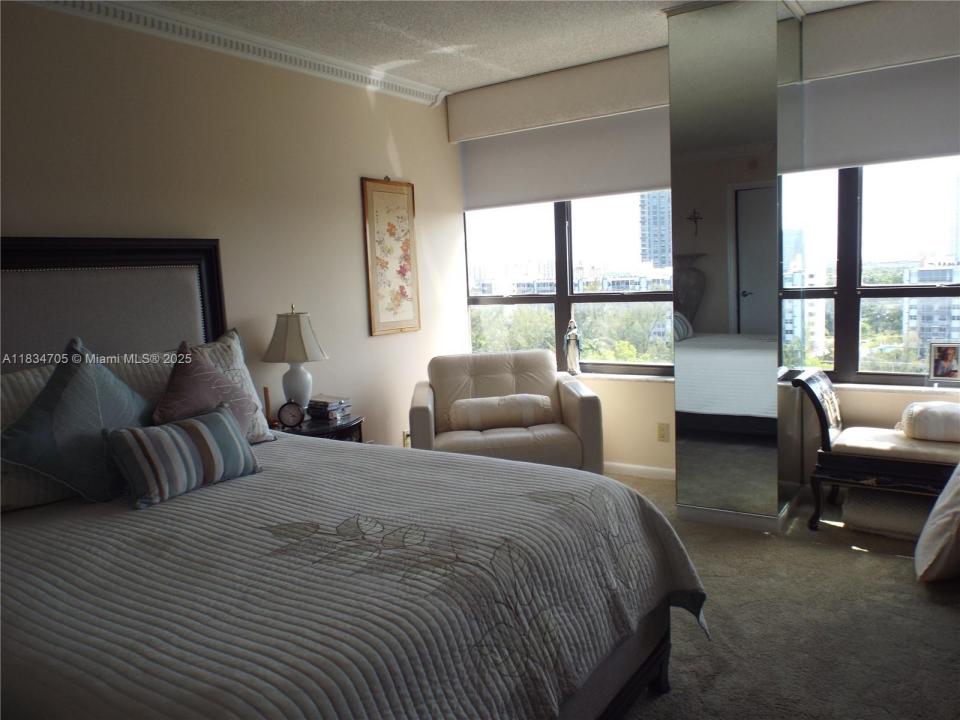 500 Three Islands Blvd 613, Hallandale Beach, 佛罗里达州 33009, 美国