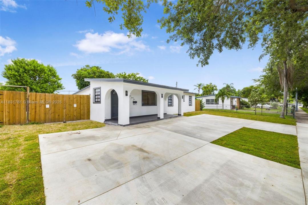 5425 SW 112th Ave, Miami, 佛羅里達州 33165, 美國