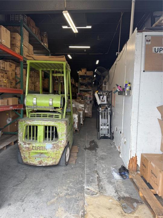 3771 NW 51st St 3771-C, Hialeah, フロリダ 33142, アメリカ合衆国