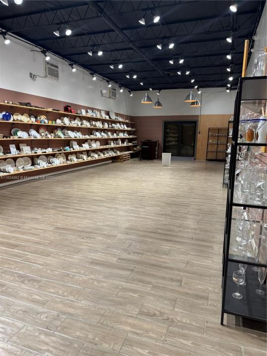 3771 NW 51st St 3771-D, Hialeah, フロリダ 33142, アメリカ合衆国