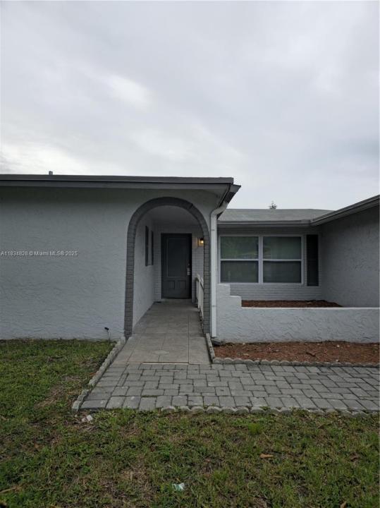 7771 NW 46th St, Lauderhill, Florida 33351