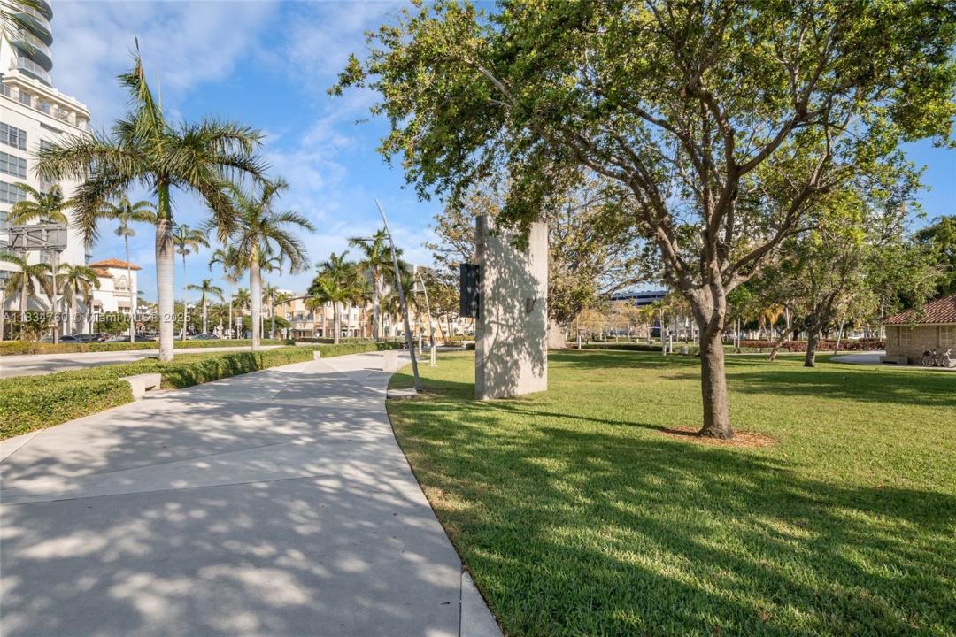 1820 S Young Cir, Hollywood, Florida 33020