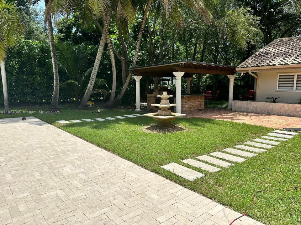 8755 SW 96th St, Miami, Florida 33176