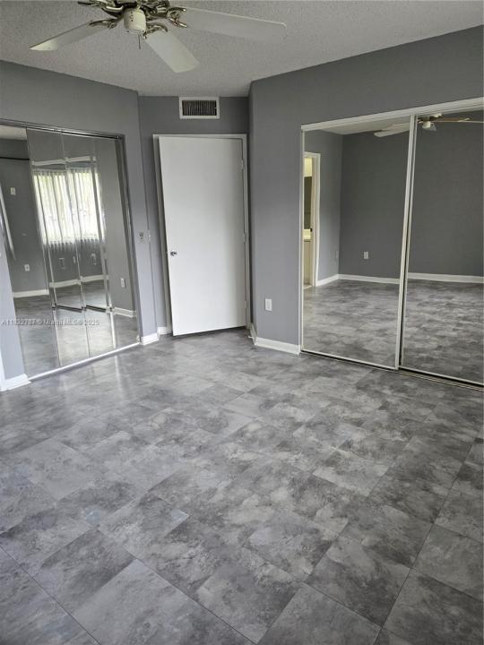 800 SW 142nd Ave N111, Pembroke Pines, Florida 33027, USA