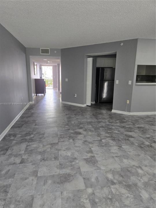 800 SW 142nd Ave N111, Pembroke Pines, Florida 33027, USA