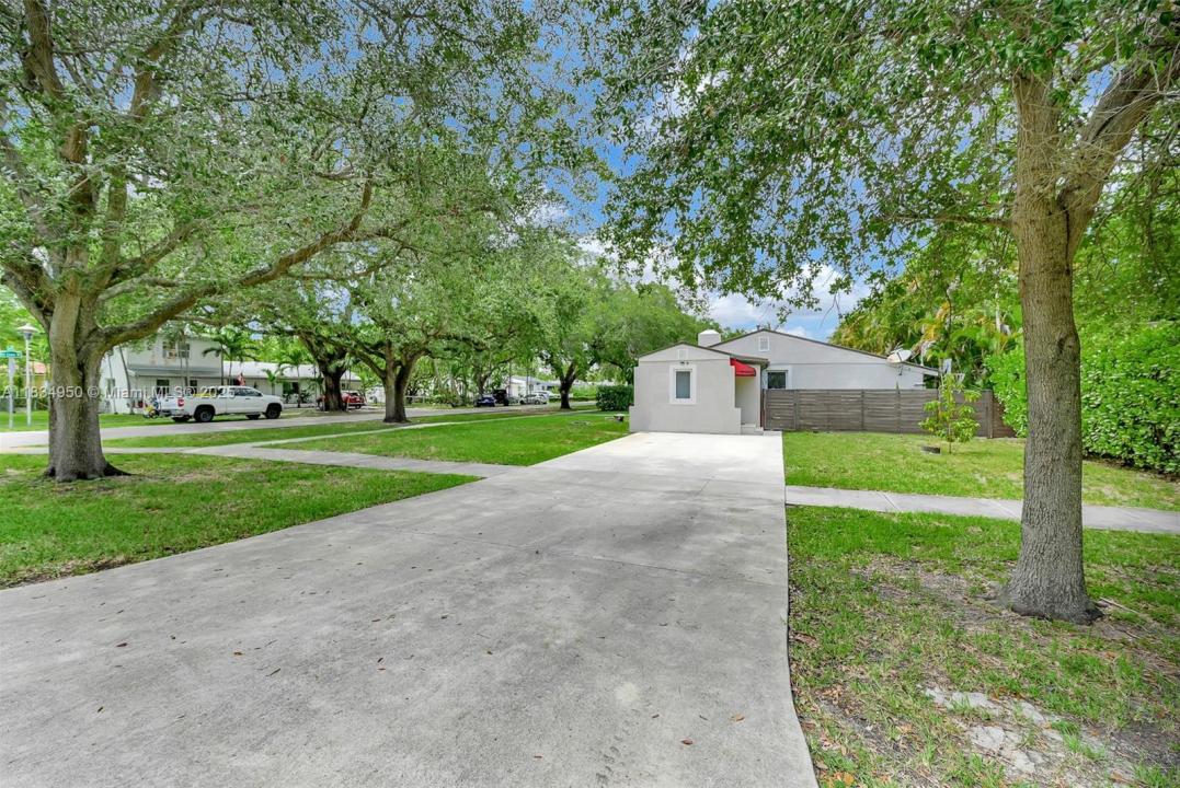 295 De Leon Dr, Miami Springs, Florida 33166