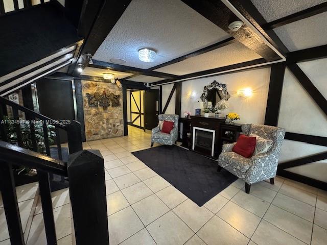 3690 Inverrary Dr 1T, Lauderhill, Floryda 33319, USA
