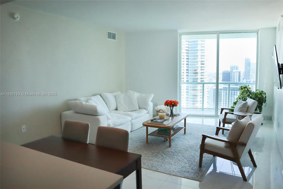 1900 N Bayshore Dr 3804, Miami, Florida 33132