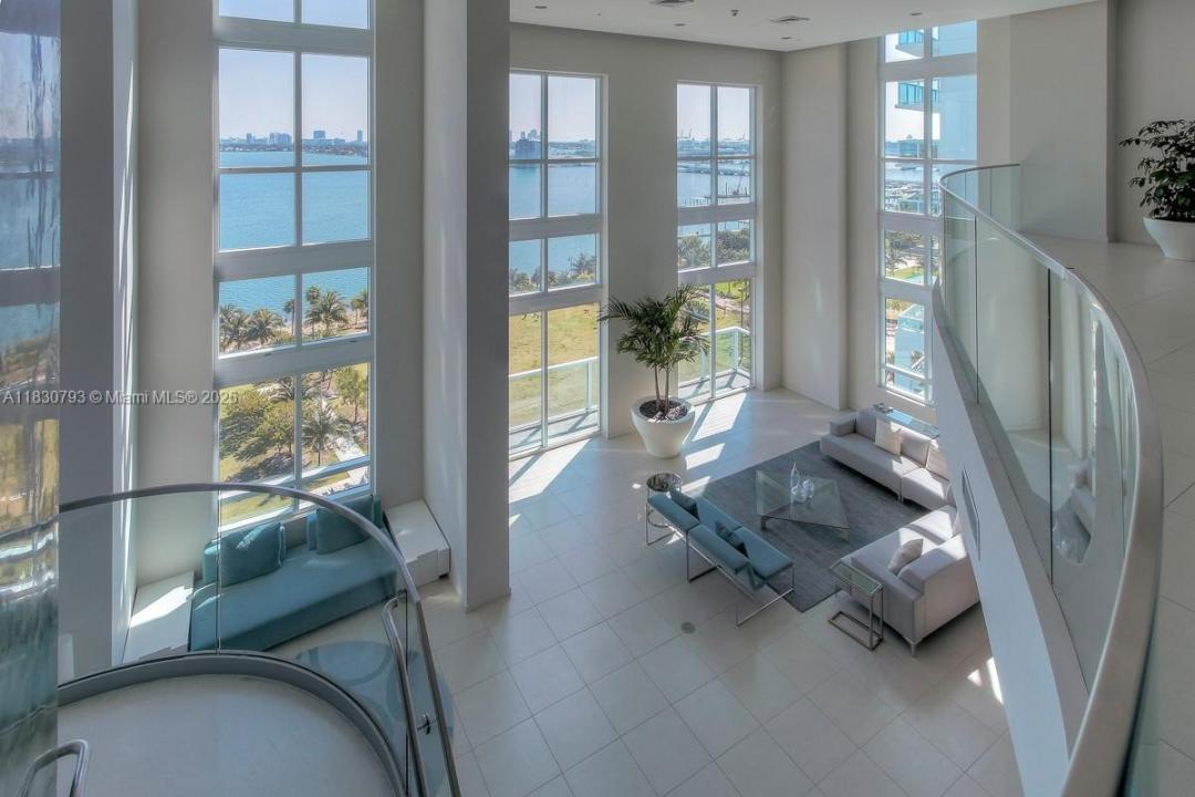 1900 N Bayshore Dr 3804, Miami, Florida 33132