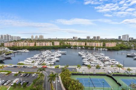 19667 Turnberry Way 12-E, Aventura, Florida 33180, USA