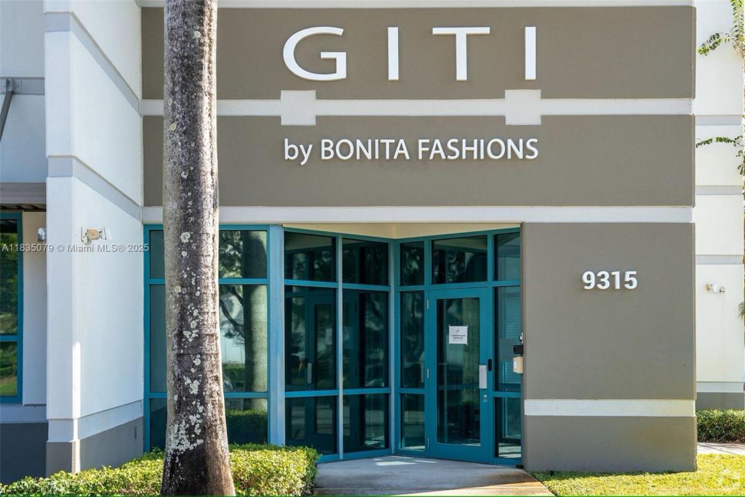 9315 NW 112th Ave, Medley, Flórida 33178, Estados Unidos