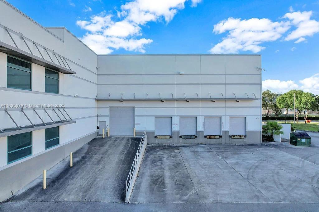 9315 NW 112th Ave, Medley, Flórida 33178, Estados Unidos