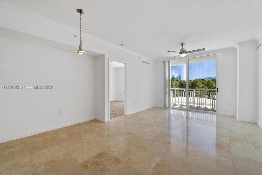 1755 E Hallandale Beach Blvd 205E, Hallandale Beach, 佛羅里達州 33009, 美國