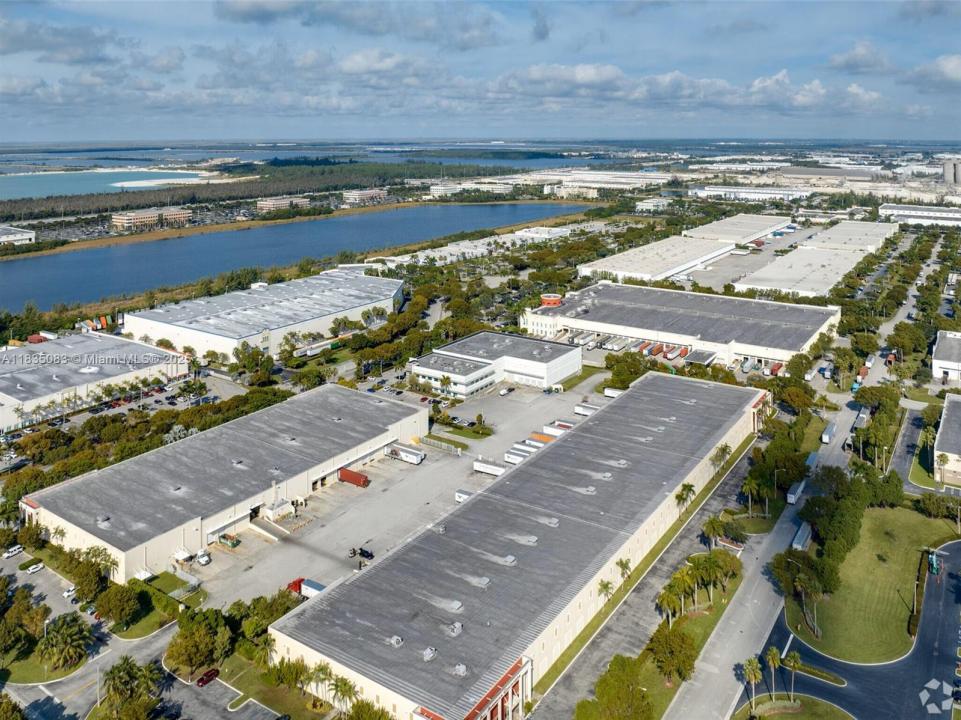 9315 NW 112th Ave, Medley, Flórida 33178, Estados Unidos