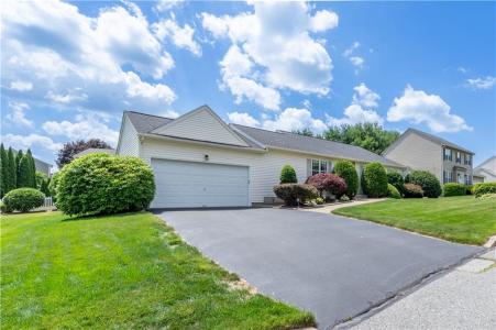 62 Scituate Farms Drive, Cranston, Rhode Island 02921, Estados Unidos