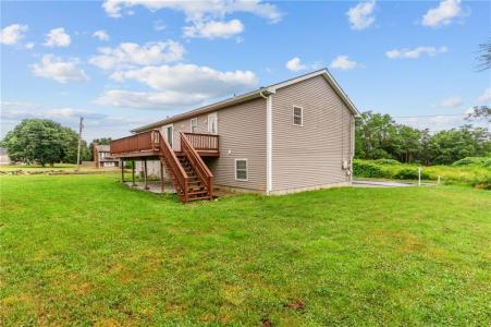 11 Eric Court, Portsmouth, Rhode Island 02871