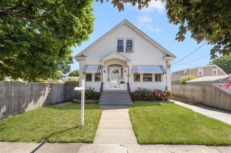 105 Overland Avenue, Cranston, Rhode Island 02910, Estados Unidos
