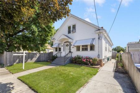 105 Overland Avenue, Cranston, Rhode Island 02910, Estados Unidos