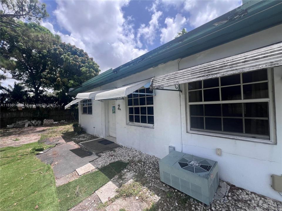 2420 NW 99th Ter, Miami, Floride 33147, États-Unis