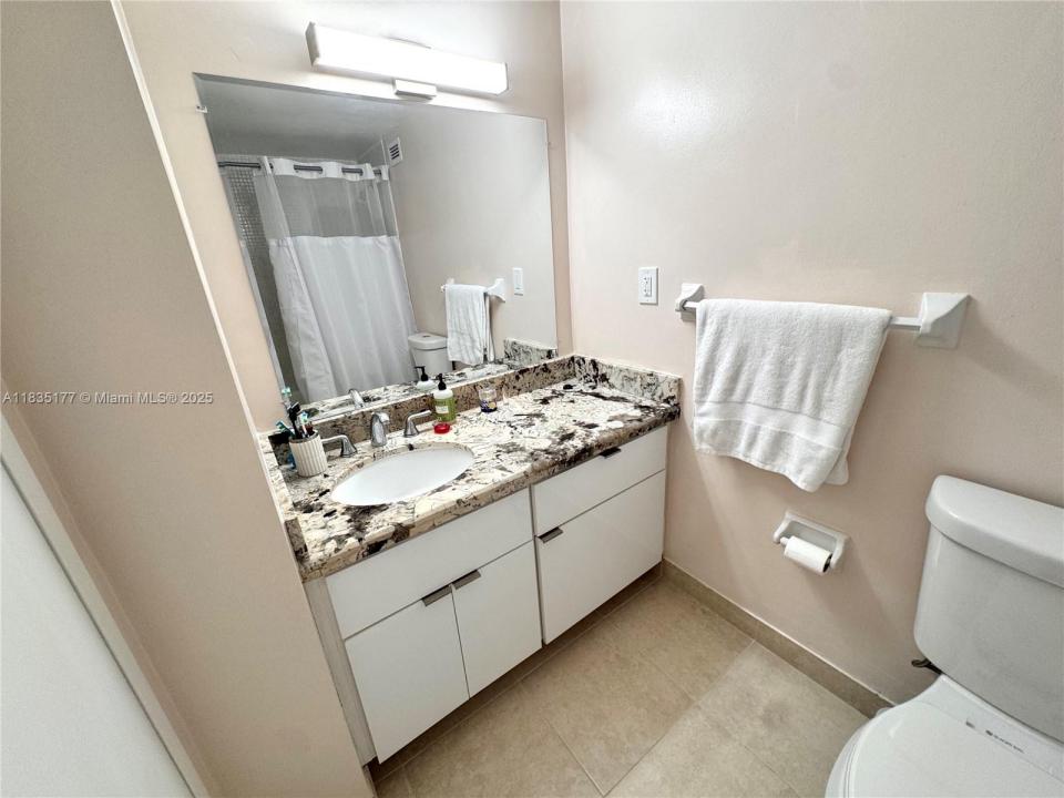 2899 Collins Ave 550, Miami Beach, Floride 33140, États-Unis