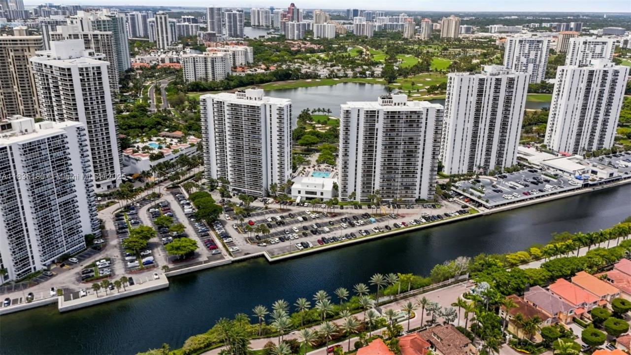 3701 N Country Club Dr 606, Aventura, Florida 33180, USA