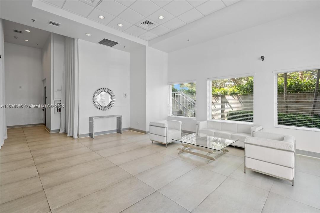 6362 Collins Ave 301, Miami Beach, 佛罗里达州 33141, 美国